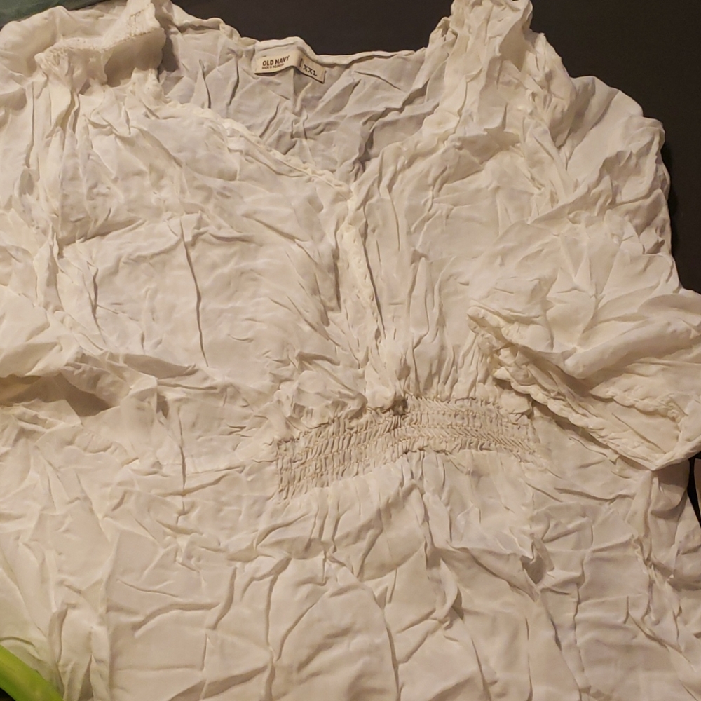 NWT XXL Old Navy Gauzy white peasant shirt.